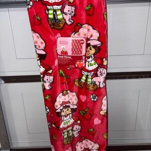 Strawberry Shortcake Valentine Plush Throw Blanket